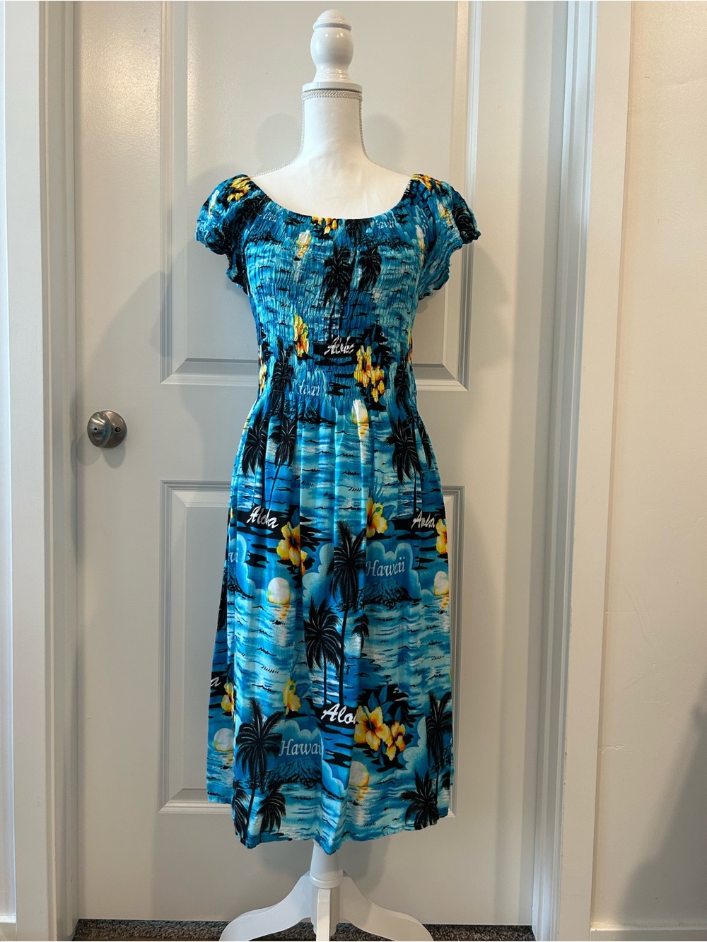 Hawaiian Blue Floral Midi Dress with Smocked Bodice